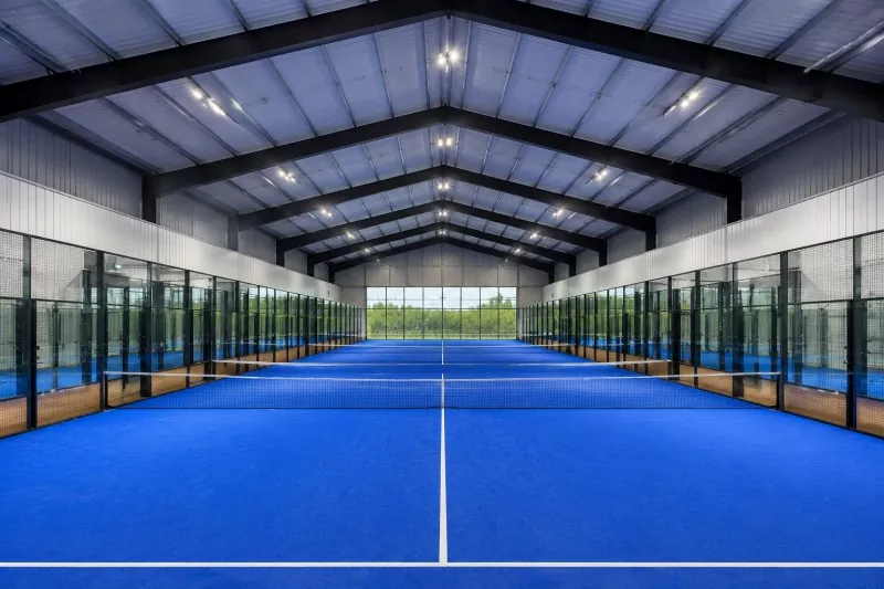 Челична рамка Затворен Padel суд конструкција